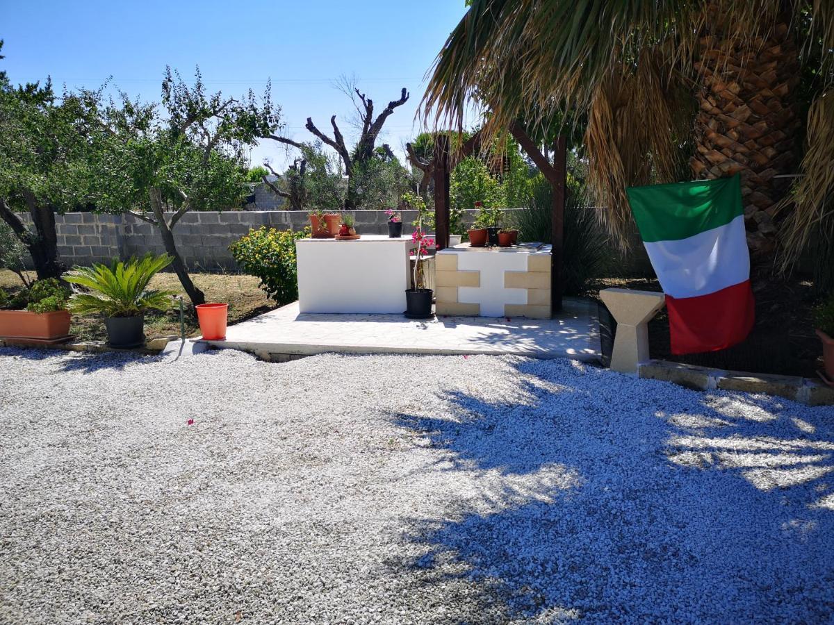 B&B Angolo Magico Parabita Buitenkant foto